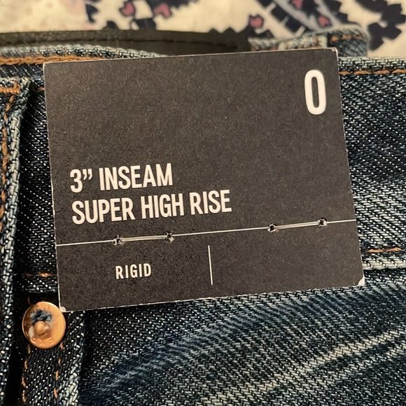 Brand new Express shorts! - Picture 3 of 3